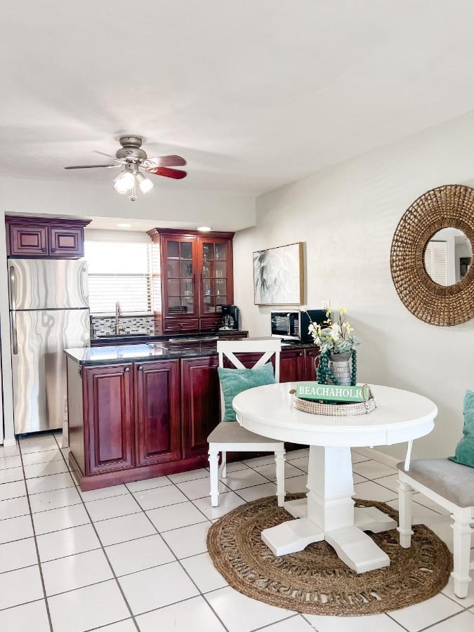Knot A Care Remodeled Direct Water Access Condo With Ocean And Pool Views Now Sleeps Six Marco Island Ngoại thất bức ảnh